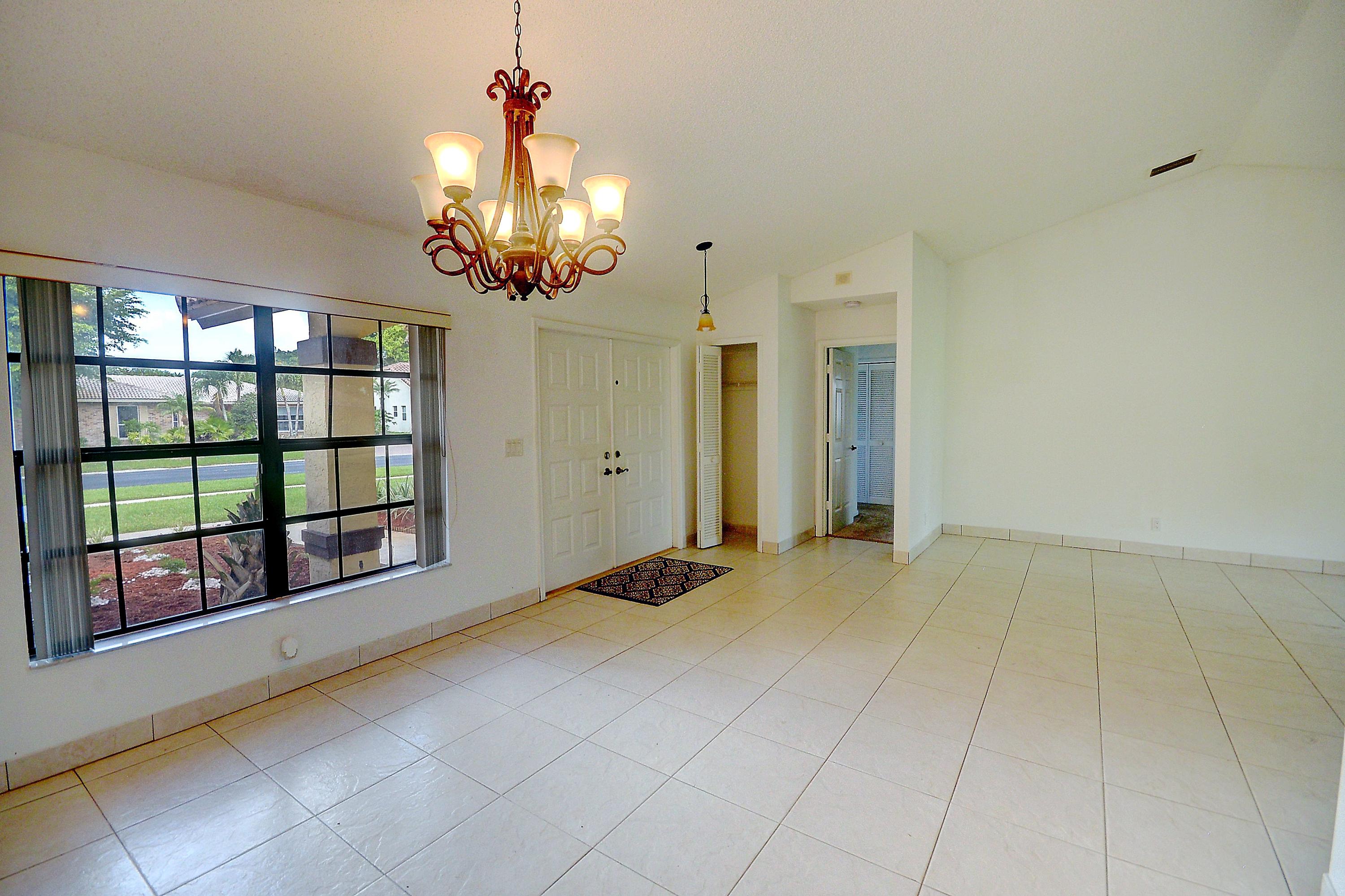 20105 Back 9 Drive Boca Raton, FL 33498 - Photo 4 of 17 living-dining