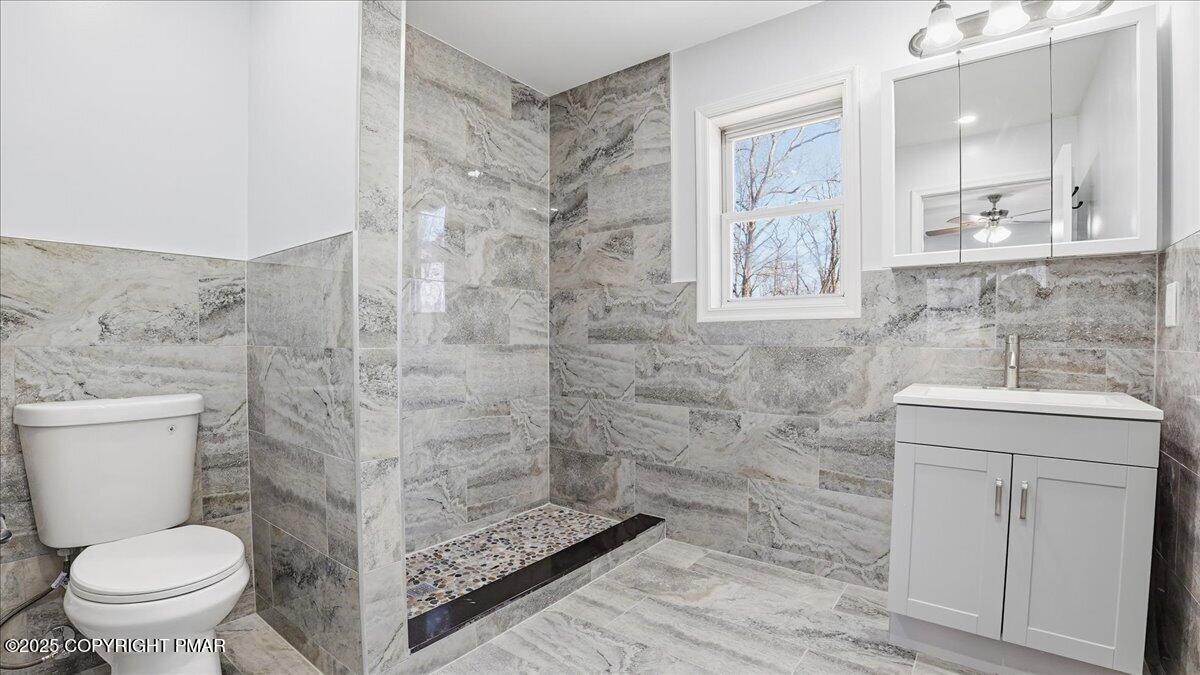 1397 Bear Drive Bushkill, PA 18324 - Photo 32 of 51 38-046_Photo Dec 01 2025, 12 56 52 PM (1