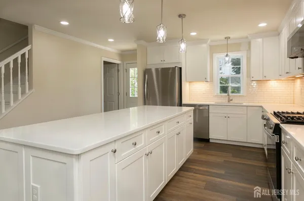 $849,000 | 15 Bradley Drive, Edison, NJ 08817