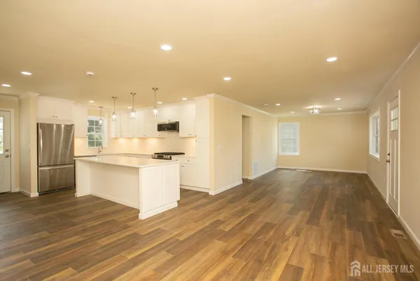 $849,000 | 15 Bradley Drive, Edison, NJ 08817