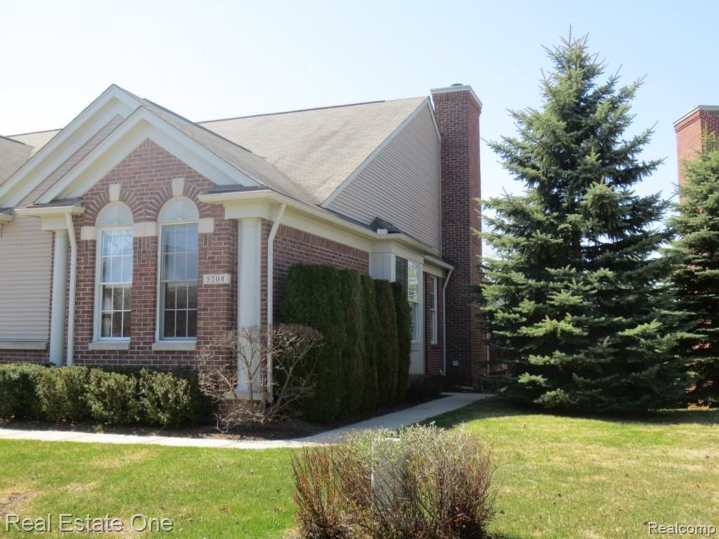 5208 Belmonte Drive, Unit 19 Rochester, MI 48306 - Photo 28 of 34 IMG_6335.jpg