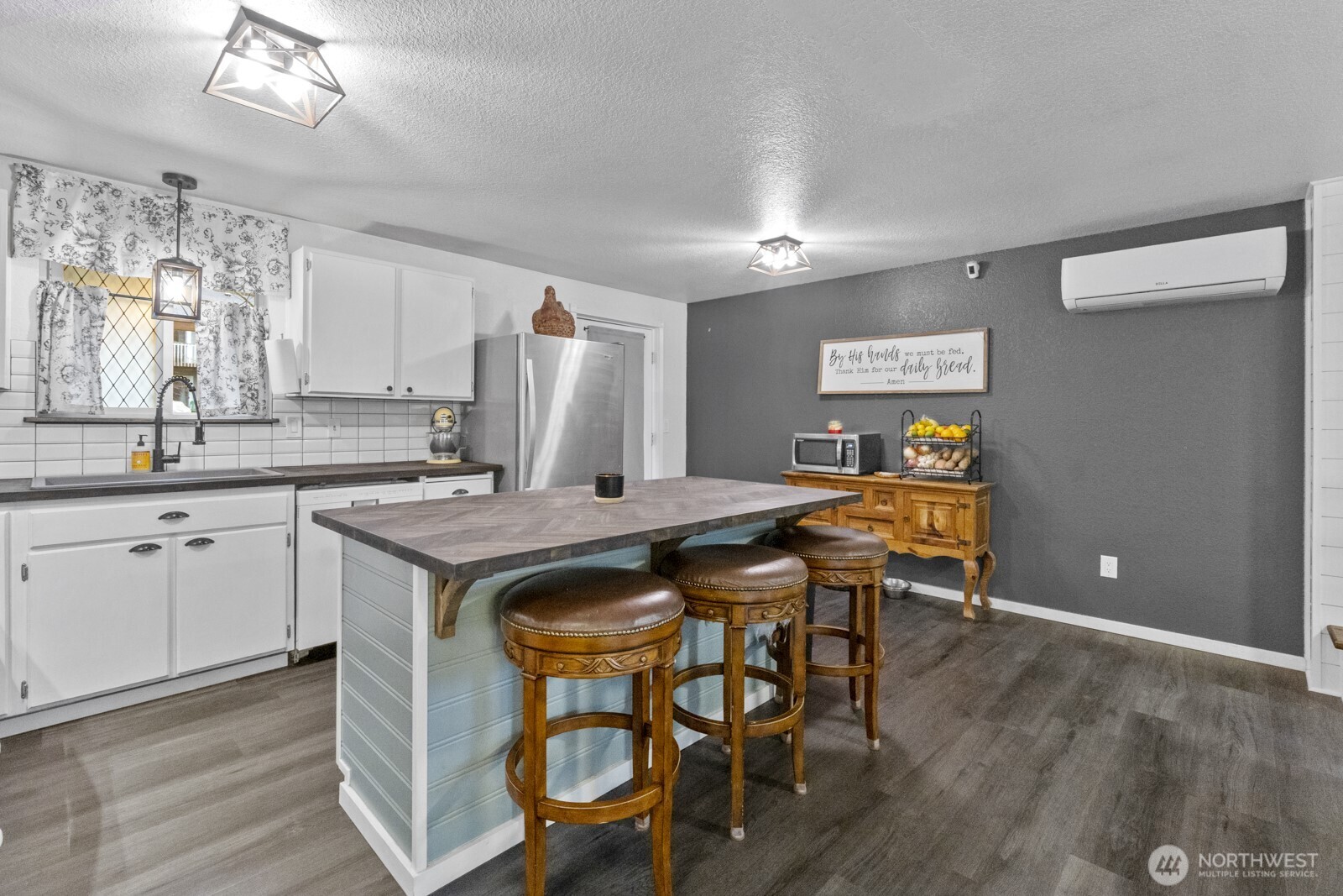 60 Lorrain Court Belfair, WA 98528 - Photo 4 of 39