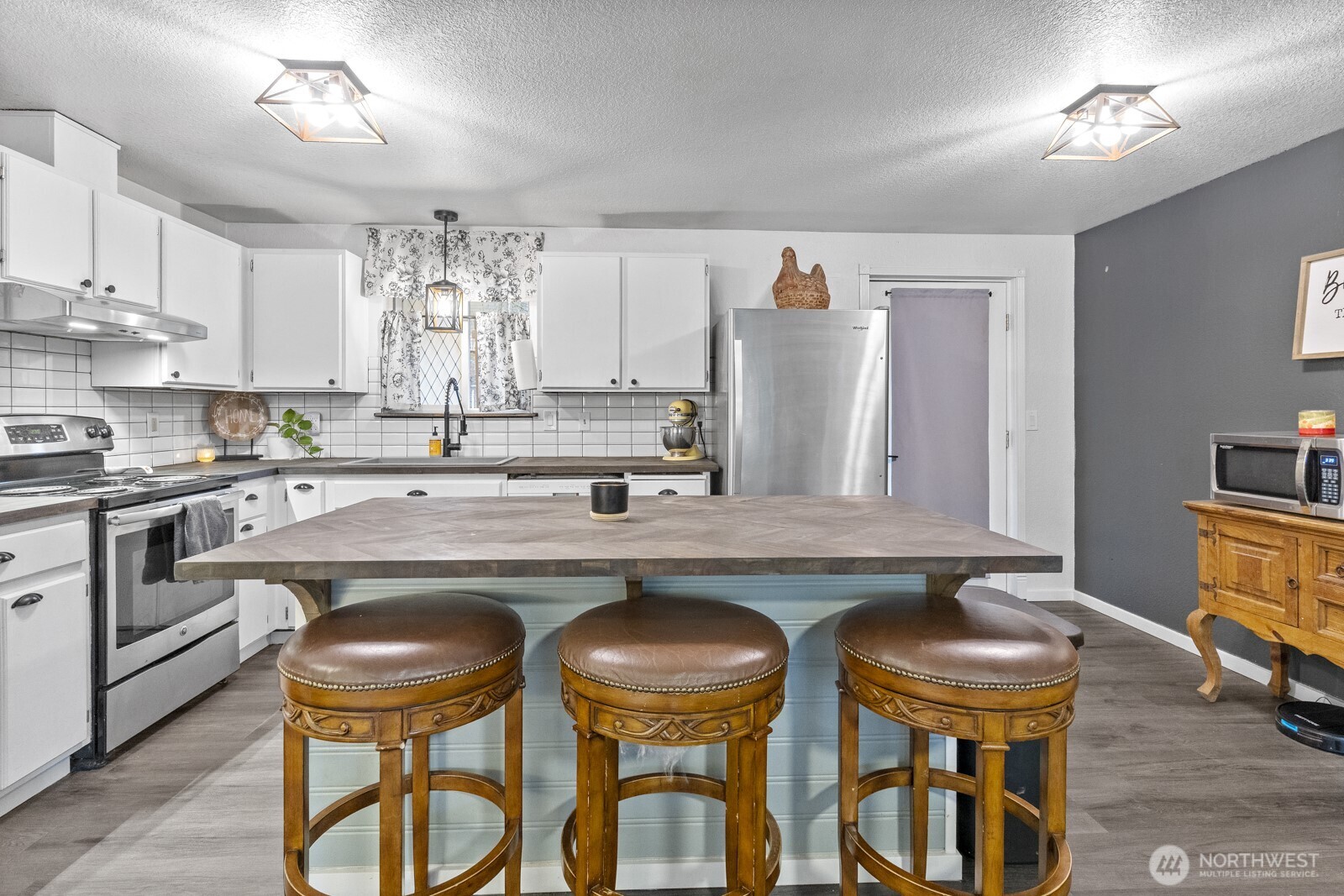 60 Lorrain Court Belfair, WA 98528 - Photo 5 of 39