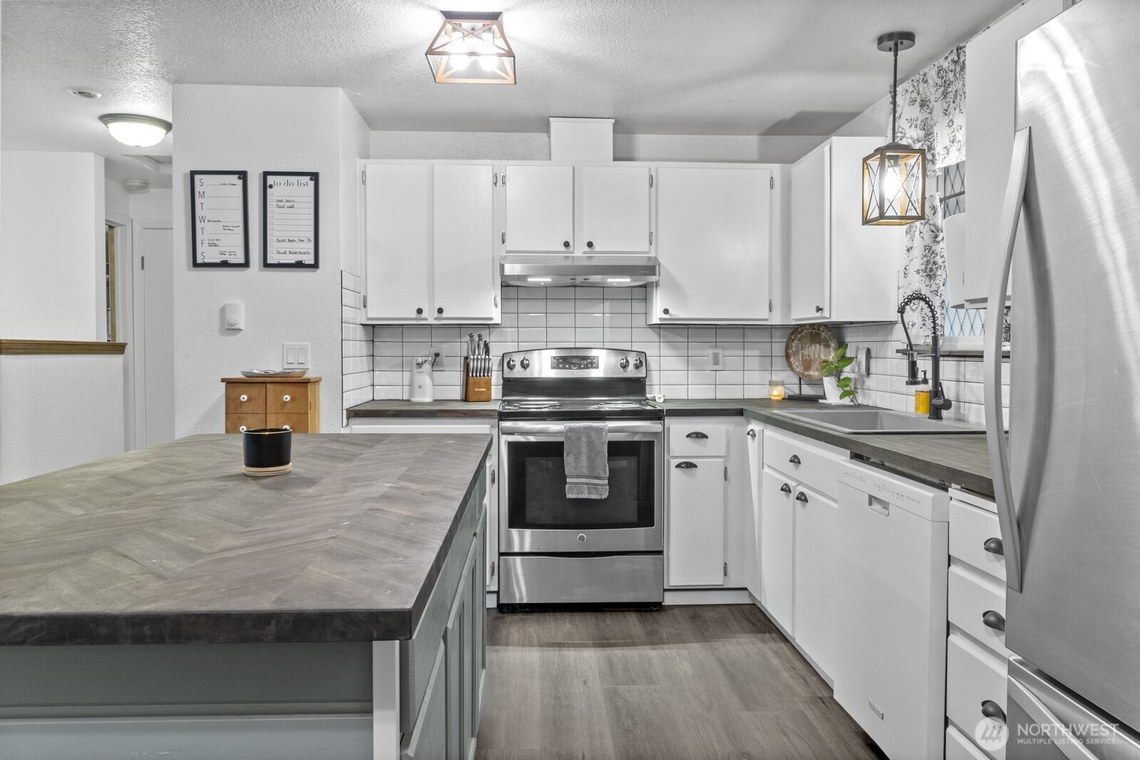 60 Lorrain Court Belfair, WA 98528 - Photo 7 of 39