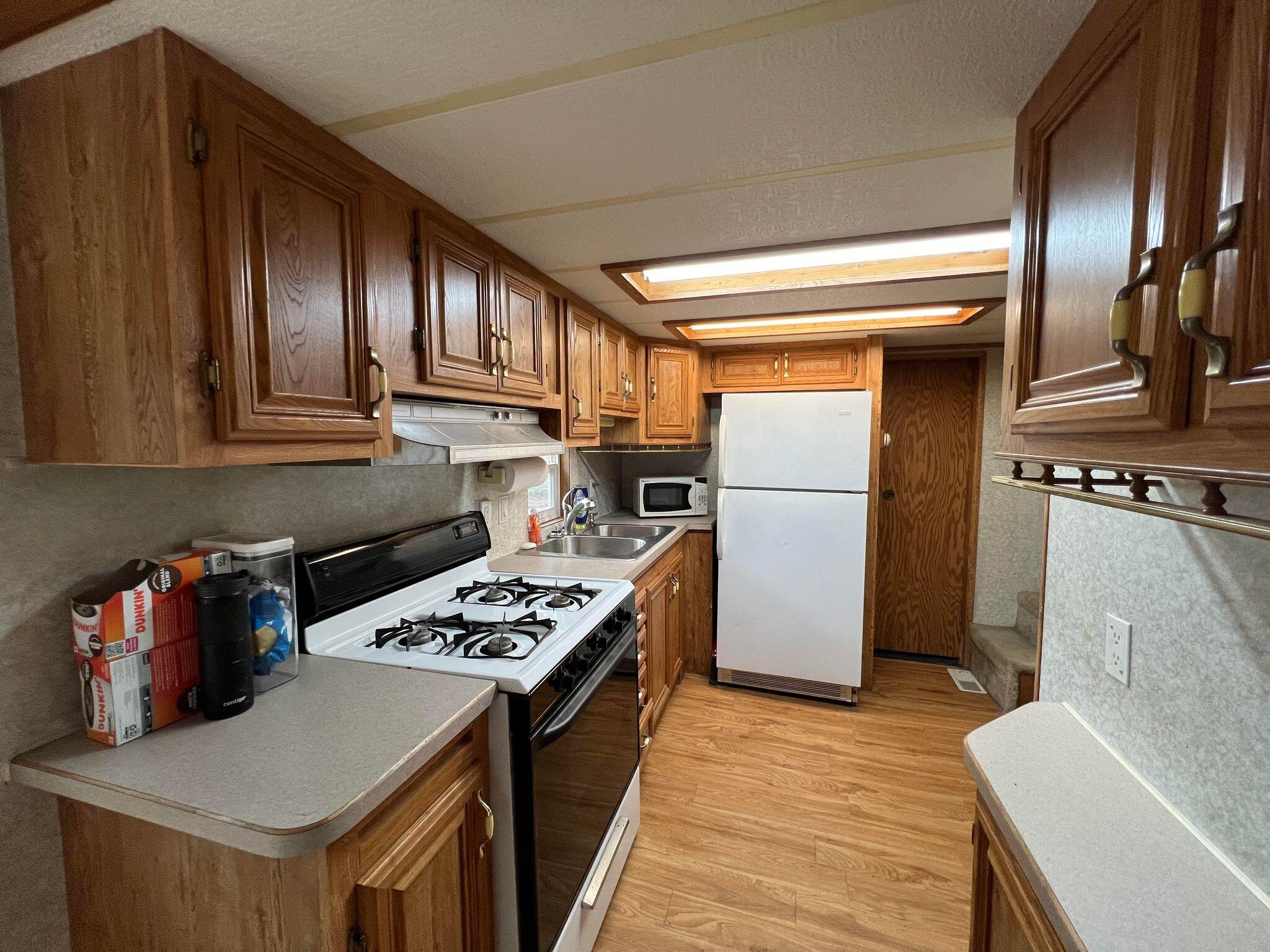 89 Thomas Pond Shore Road Casco, ME 04015 - Photo 5 of 18 393079320_655901603327588_25565195363453