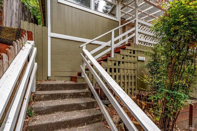 $425,000 | 15300 Canyon 3 Road, Guerneville, CA 95446