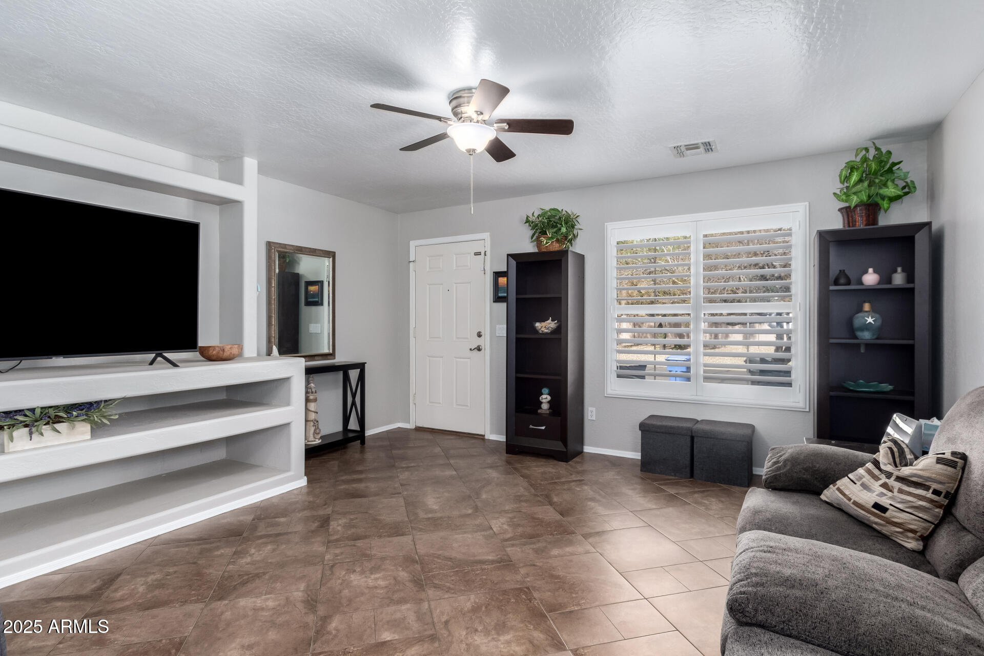 16111 West Redfield Road Surprise, AZ 85379 - Photo 3 of 17 05 - Redfield