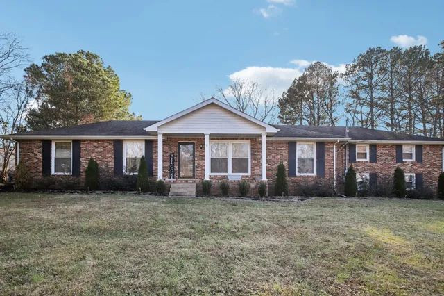 $440,000 | 109 Due W Drive, Mount Juliet, TN 37122