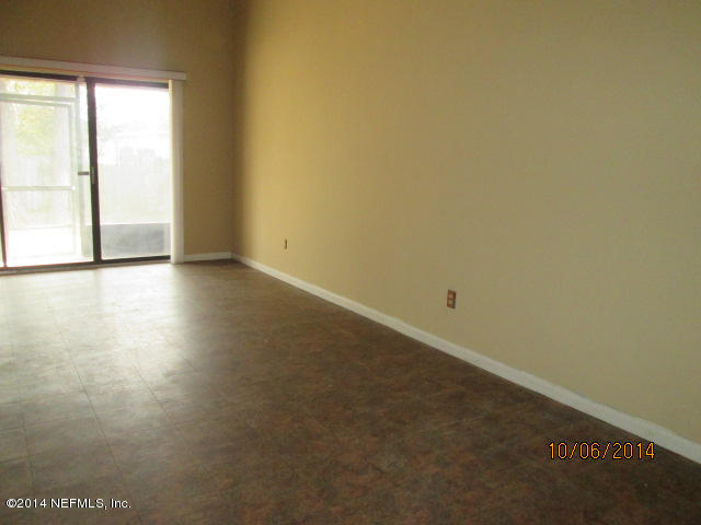 10716 Alden Road, Unit 4 Jacksonville, FL 32246 - Photo 4 of 9 2014-10-06 11