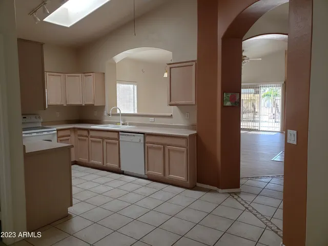 $2,250 | 11037 West Granada Road, Avondale, AZ 85392