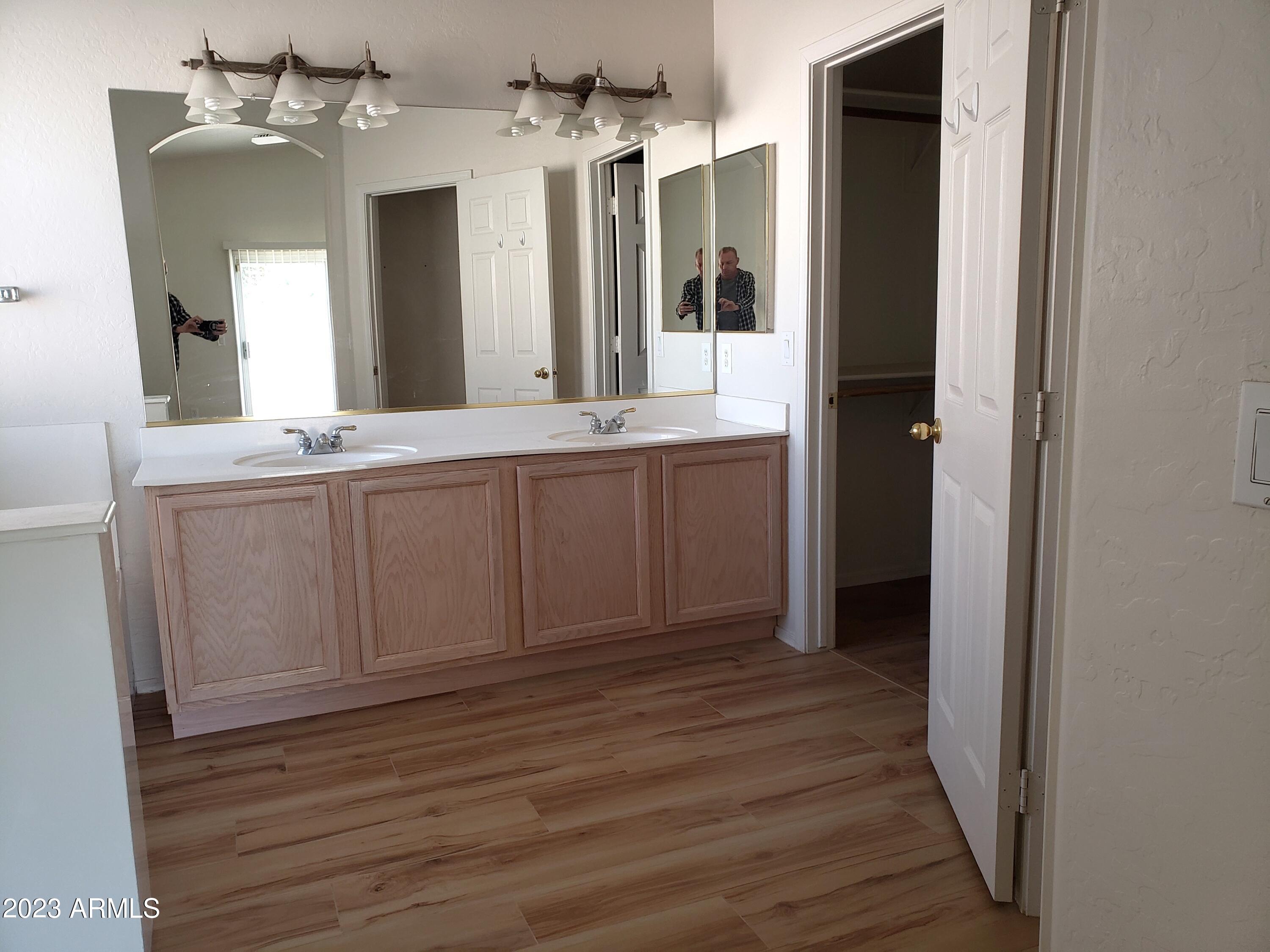 11037 West Granada Road Avondale, AZ 85392 - Photo 10 of 15 Master vanity
