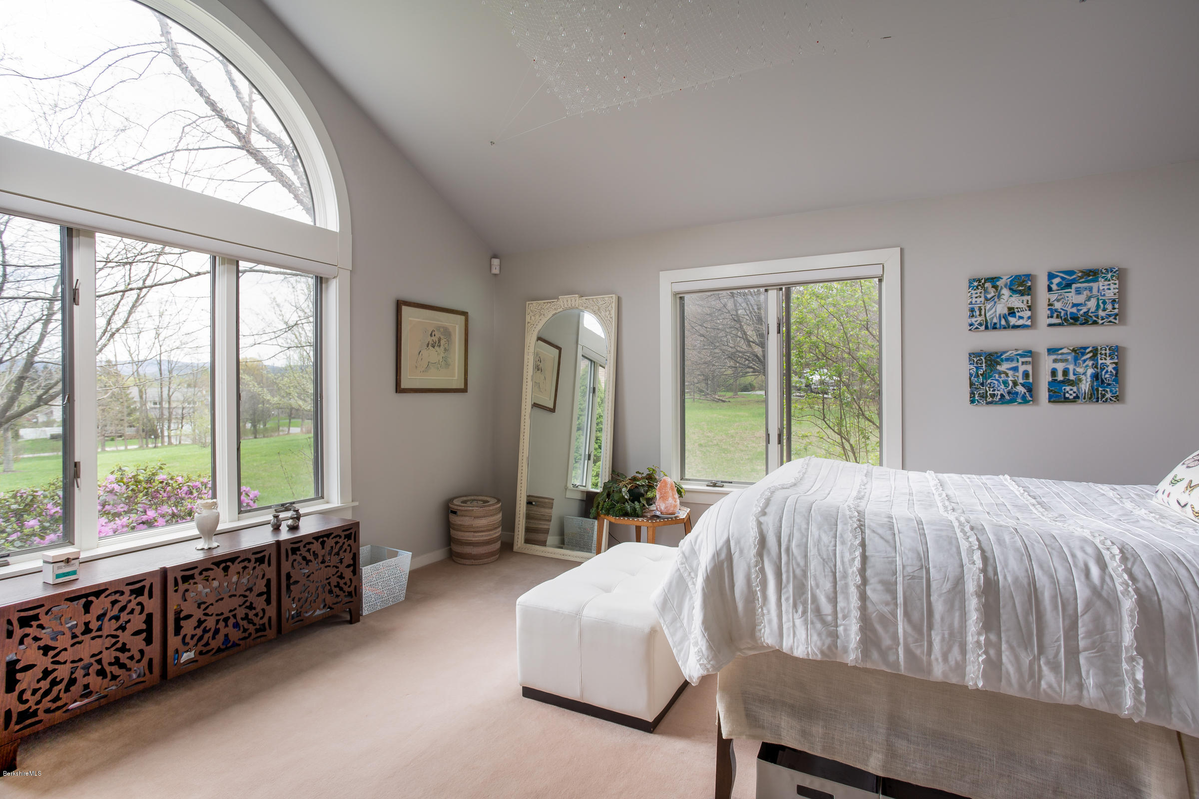 429 Stratton Road Williamstown, MA 01267 - Photo 12 of 29 12 Master Bedroom-115
