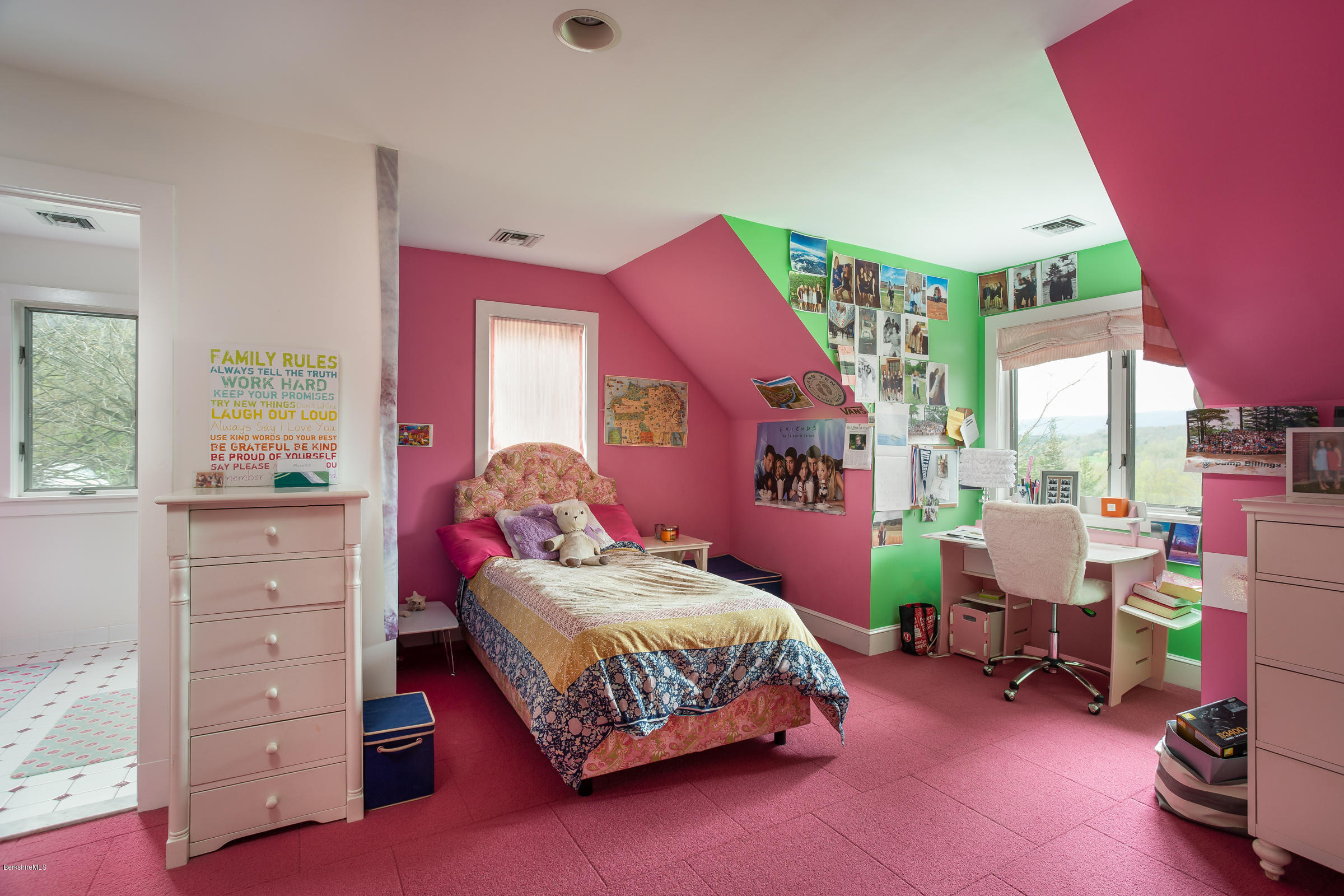 429 Stratton Road Williamstown, MA 01267 - Photo 20 of 29 20 Second Master-111