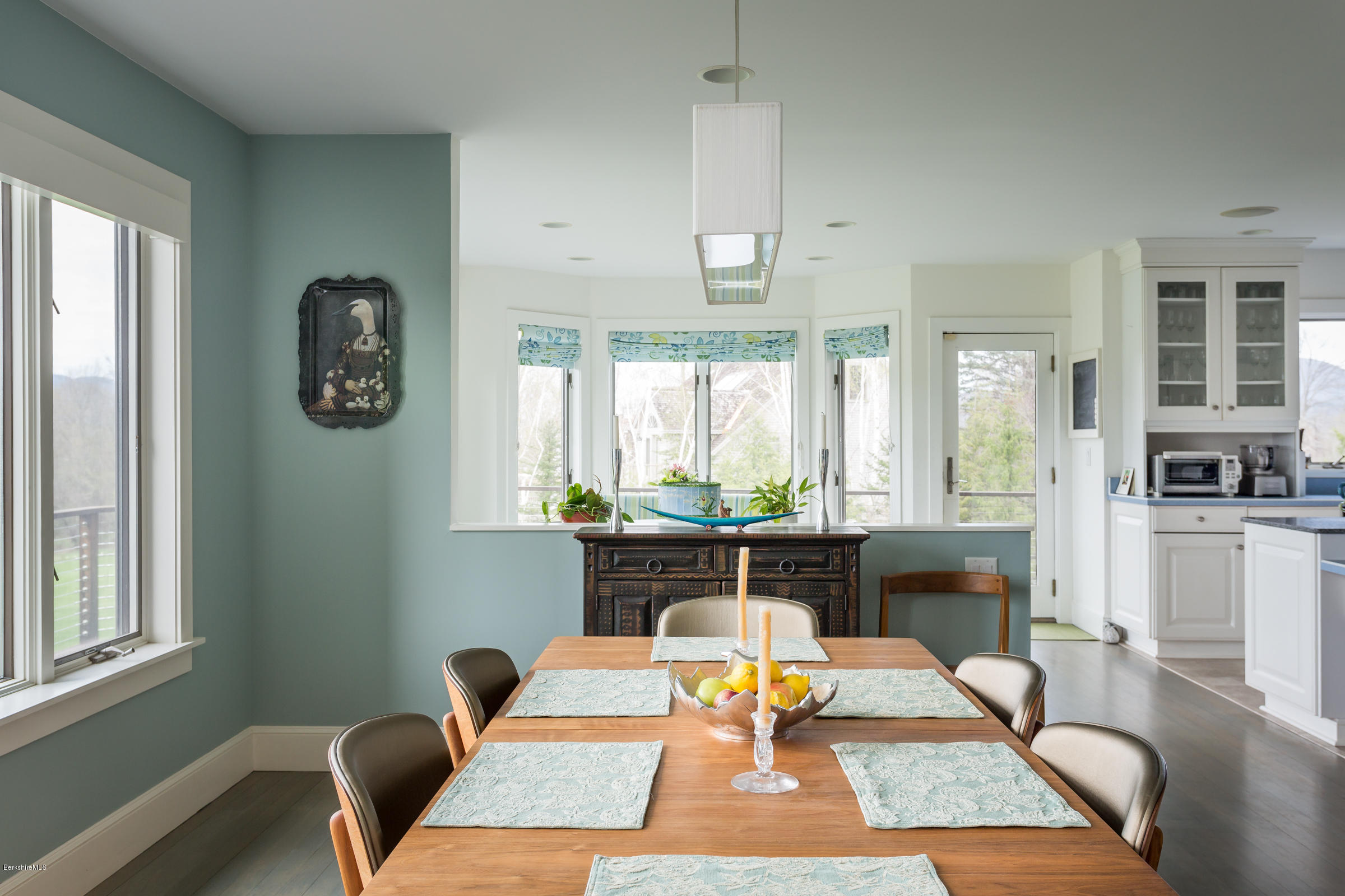 429 Stratton Road Williamstown, MA 01267 - Photo 7 of 29 7 dining-122