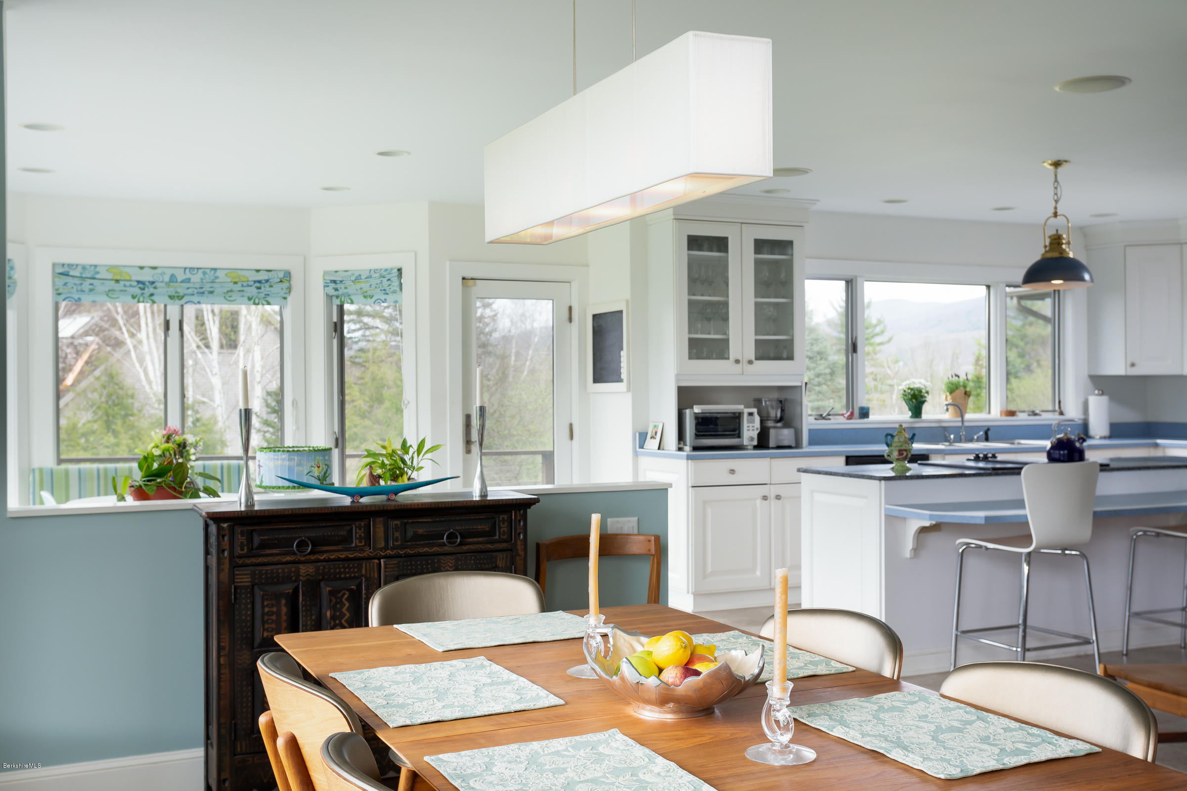 429 Stratton Road Williamstown, MA 01267 - Photo 8 of 29 8 dining into kitchen-123