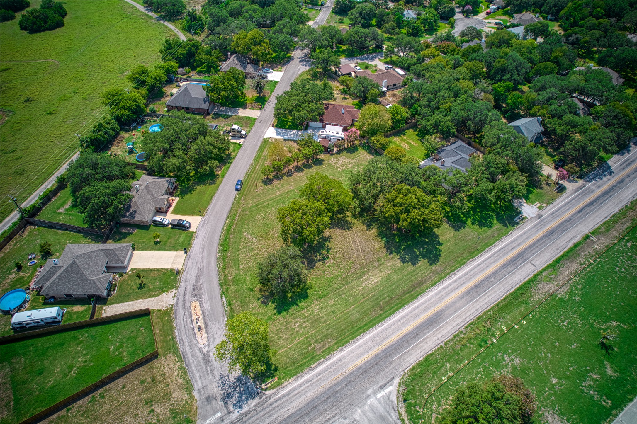 1670 Fm 1670 Whisper Trail Road Belton, TX 76513 - Photo 11 of 17 a view of a yard with plants