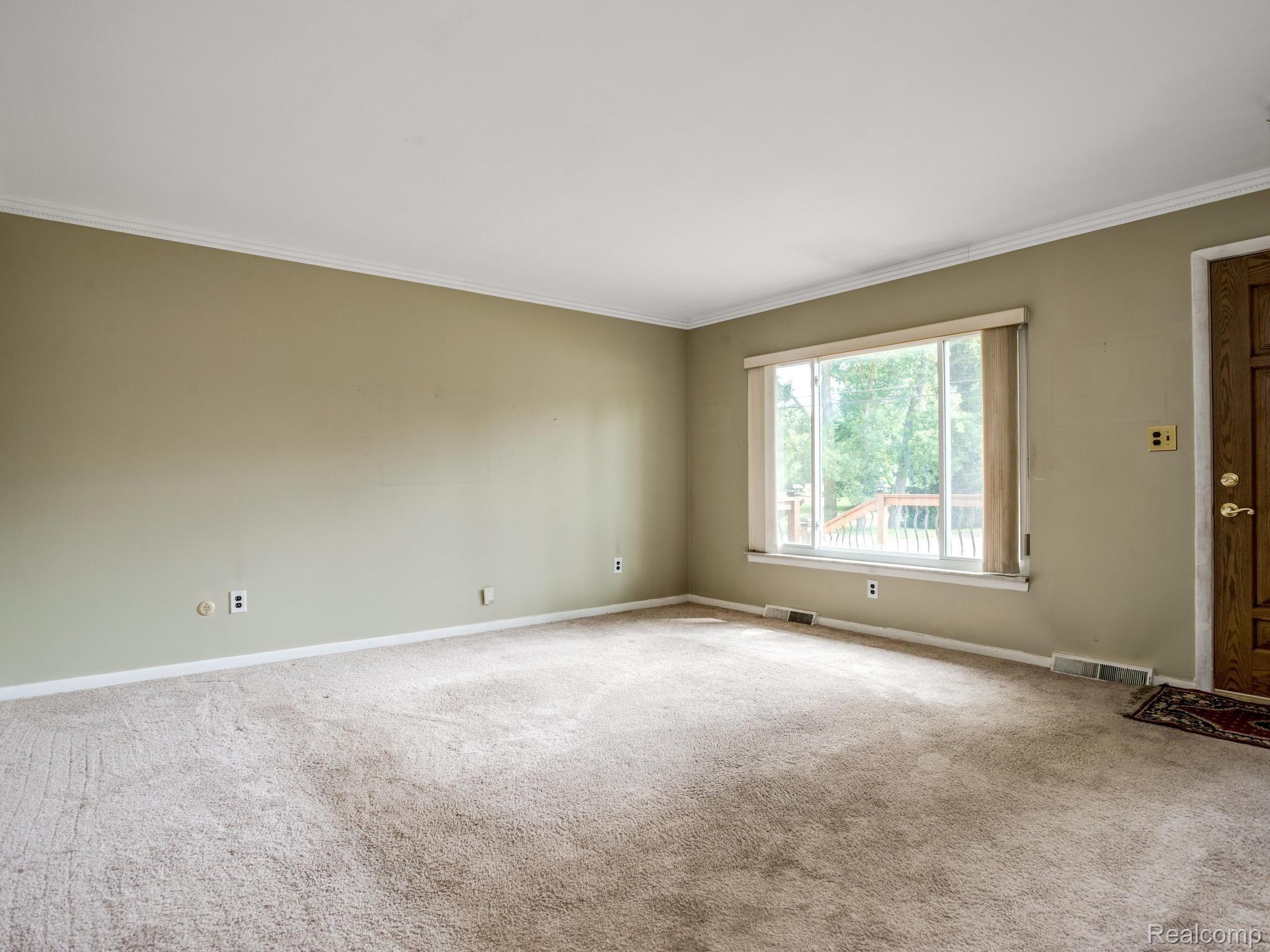 5311 Westview Road Clarkston, MI 48346 - Photo 14 of 29 5311 Westview Rd Clarkston MI-004-005-5311 Westview0005-MLS_Size.jpg