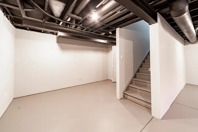 a view of utility room