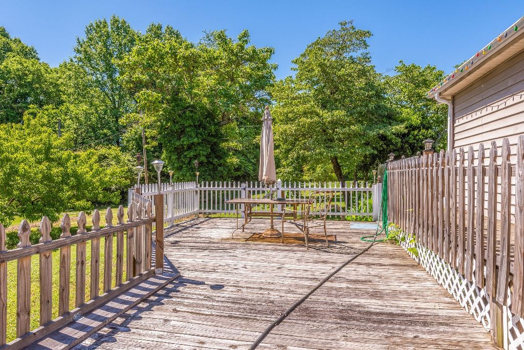 1769 Maple Valley Road Charlotte, TN 37036 - Photo 23 of 25 Gallery Image 23