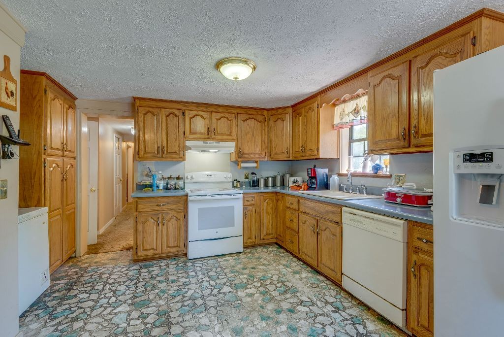 1769 Maple Valley Road Charlotte, TN 37036 - Photo 10 of 25 Gallery Image 10