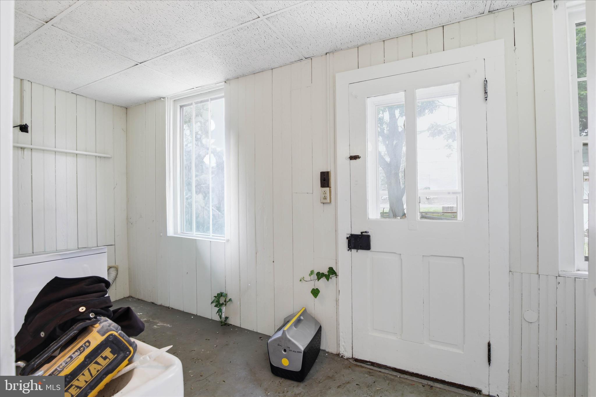 101 East Lincoln Avenue Lititz, PA 17543 - Photo 10 of 39 a room with windows
