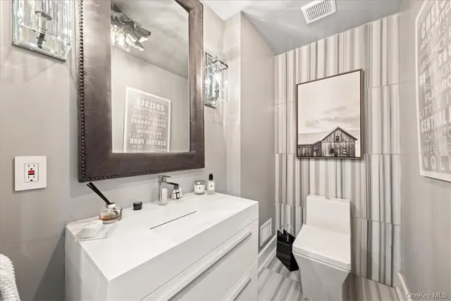 $2,100,000 | 1570 Journeys End Road, Croton-on-Hudson, NY 10520