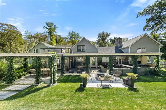$2,100,000 | 1570 Journeys End Road, Croton-on-Hudson, NY 10520