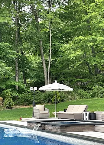 $2,100,000 | 1570 Journeys End Road, Croton-on-Hudson, NY 10520