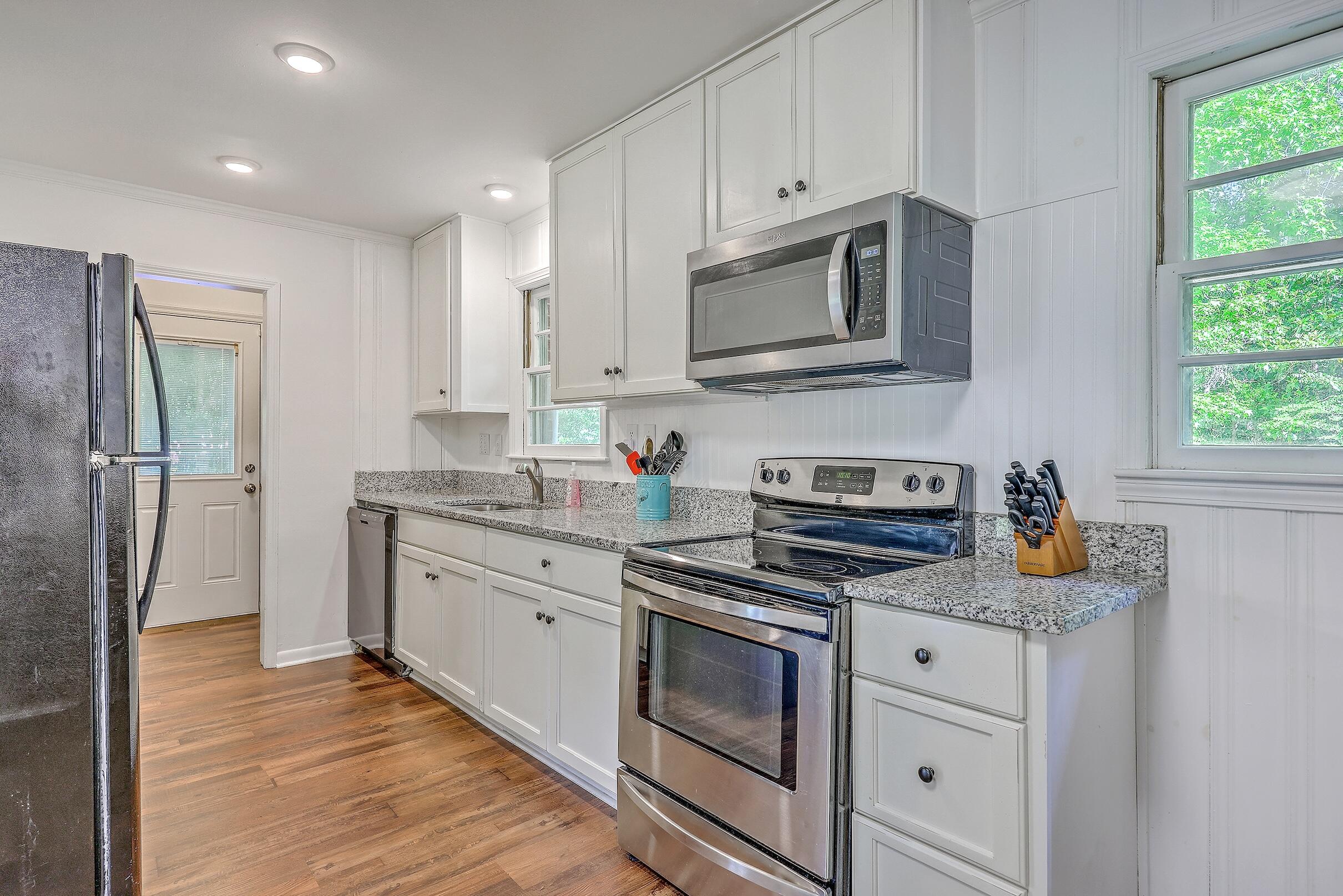 2736 Shadow Lane North Charleston, SC 29406 - Photo 13 of 29 ZYN_7937_38_39_40_41_42_43