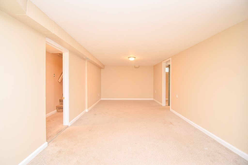 45 Redfern Drive Springfield, MA 01109 - Photo 19 of 26 Gallery Image 19