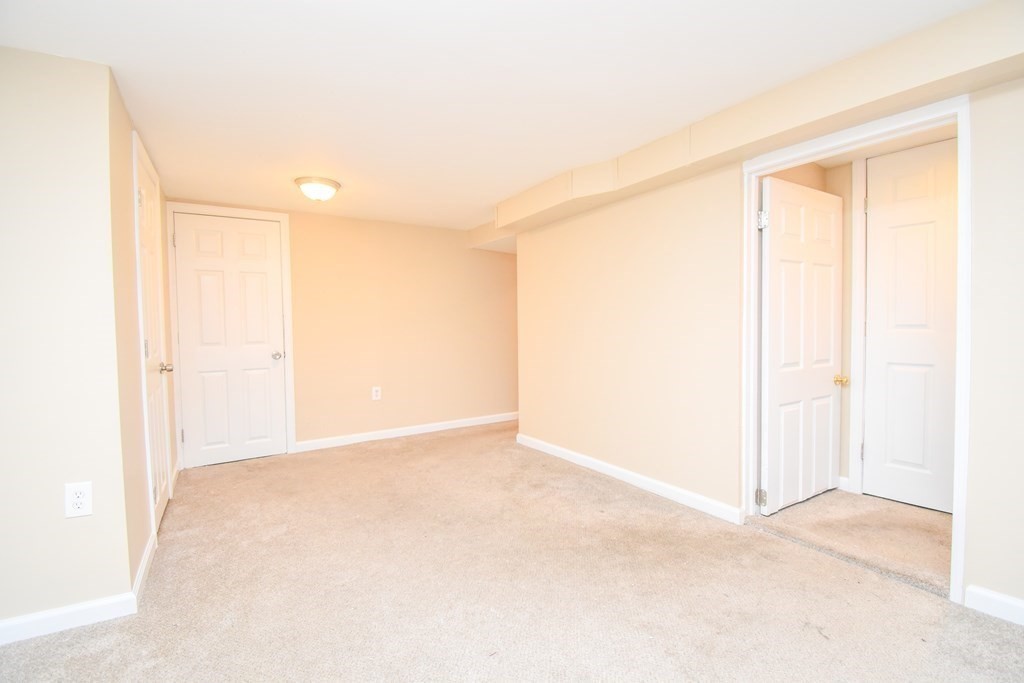 45 Redfern Drive Springfield, MA 01109 - Photo 23 of 26 Gallery Image 23