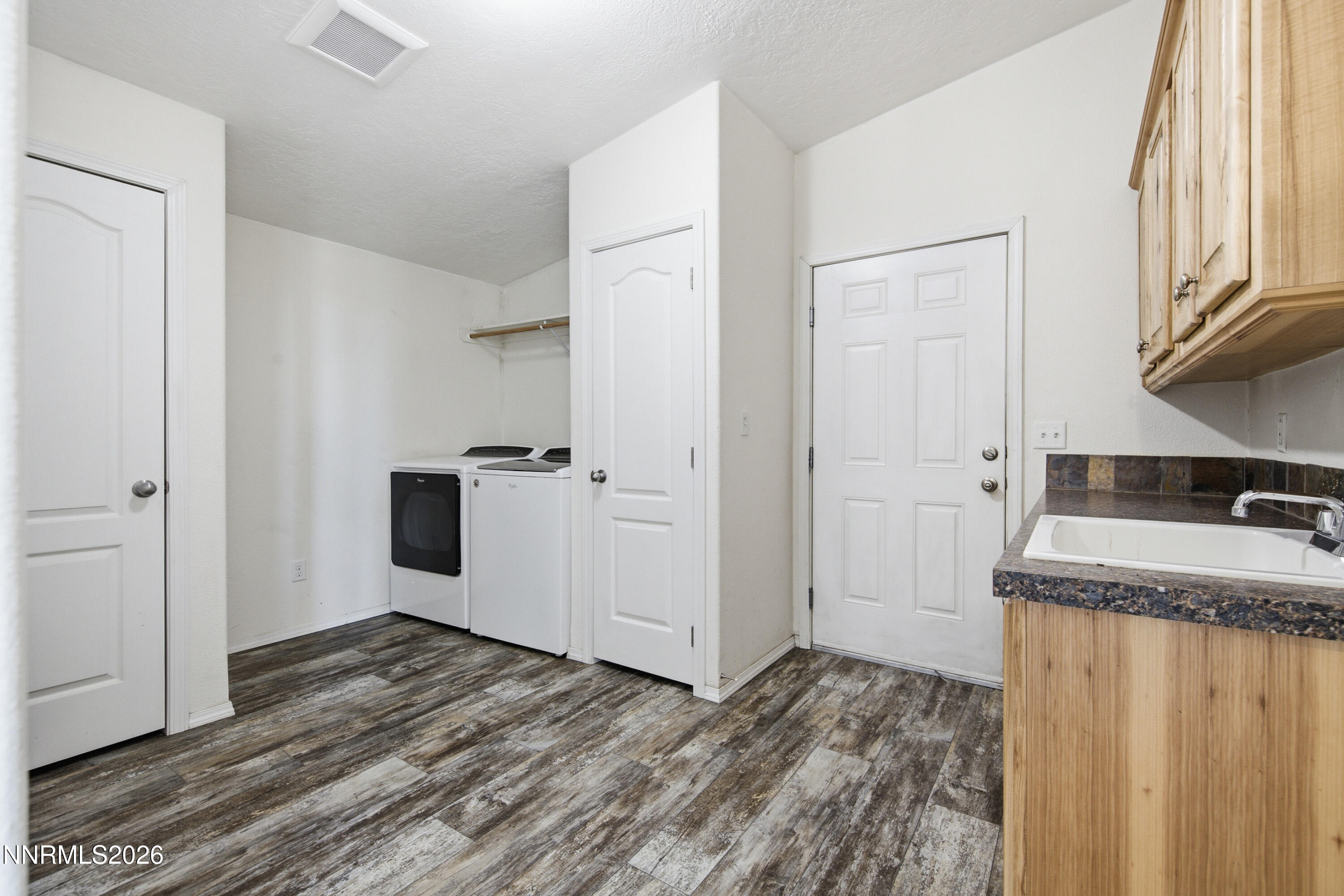 1260 Goldstone Road Reno, NV 89508 - Photo 44 of 87 Goldstone1260-085