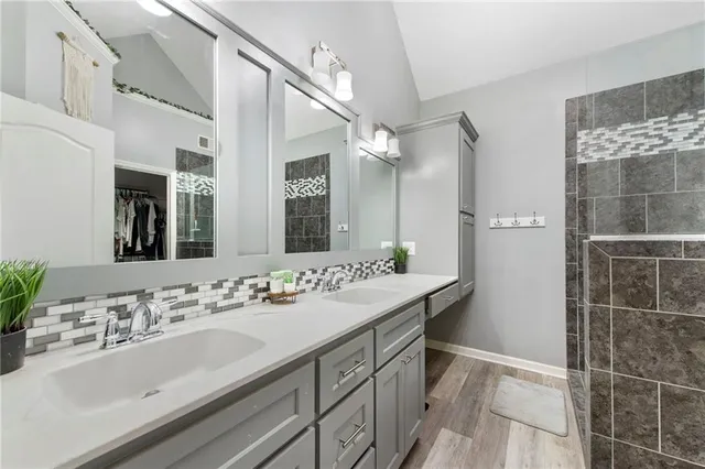 $435,000 | 608 Mulberry Street, Pleasant Hill, MO 64080