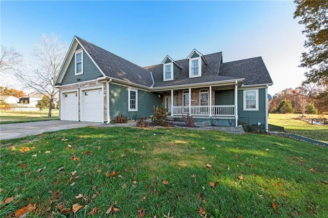 $435,000 | 608 Mulberry Street, Pleasant Hill, MO 64080