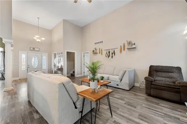 $435,000 | 608 Mulberry Street, Pleasant Hill, MO 64080