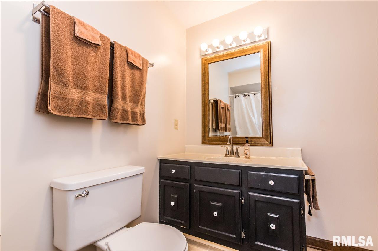 1508 Highview Road East Peoria, IL 61611 - Photo 21 of 35 Gallery Image 21
