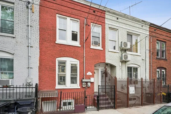$384,999 | 124 Highland Avenue, Newark, NJ 07104