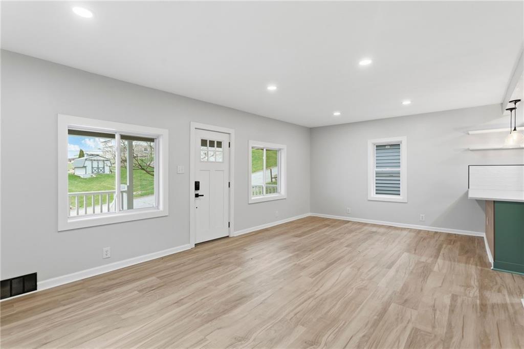 3809 41st Avenue New Brighton, PA 15066 - Photo 6 of 37