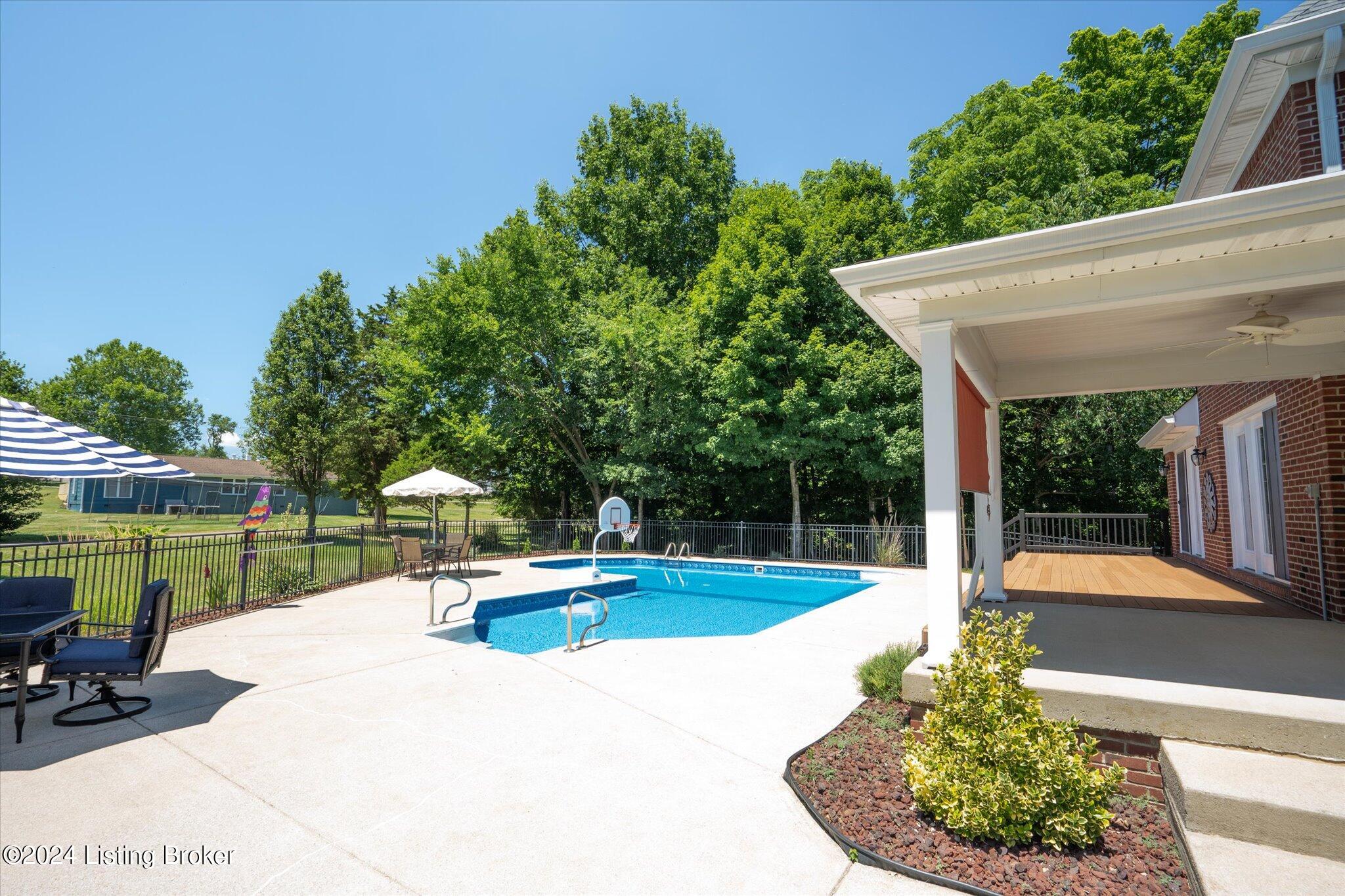 12700 Razor Branch Court Louisville, KY 40299 - Photo 53 of 61 60-60-_DSC6980