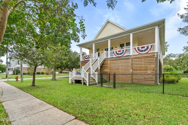 $525,000 | 497 Church Street, Oriental, NC 28571