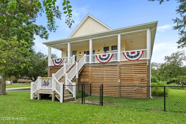 $550,000 | 497 Church Street, Oriental, NC 28571