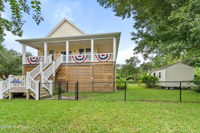 $550,000 | 497 Church Street, Oriental, NC 28571