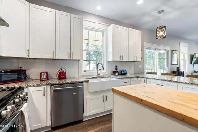 $550,000 | 497 Church Street, Oriental, NC 28571