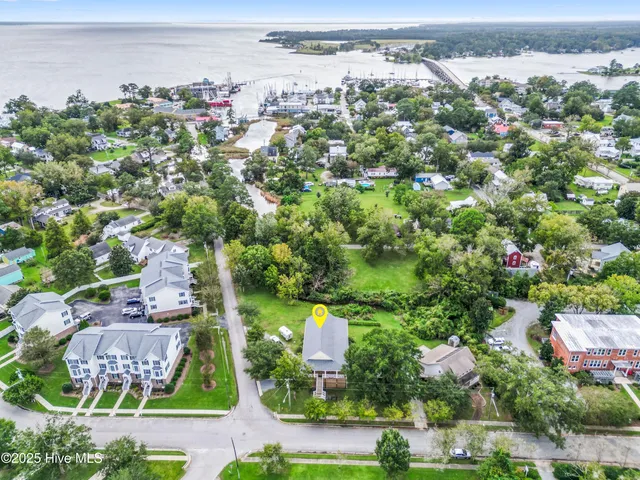 $550,000 | 497 Church Street, Oriental, NC 28571