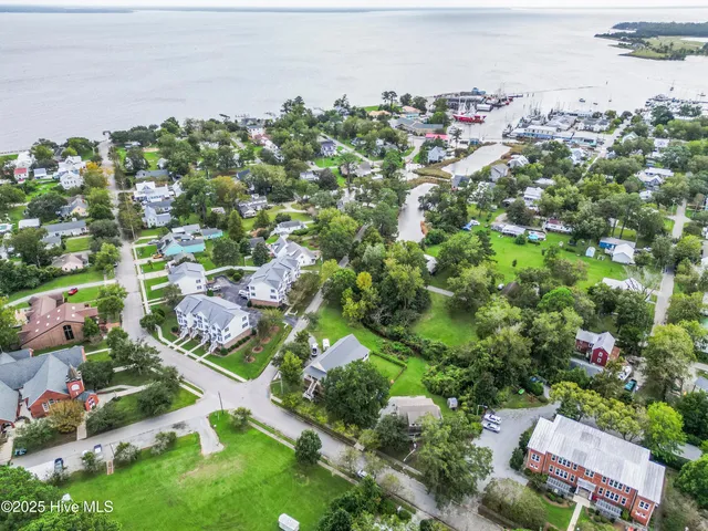 $550,000 | 497 Church Street, Oriental, NC 28571