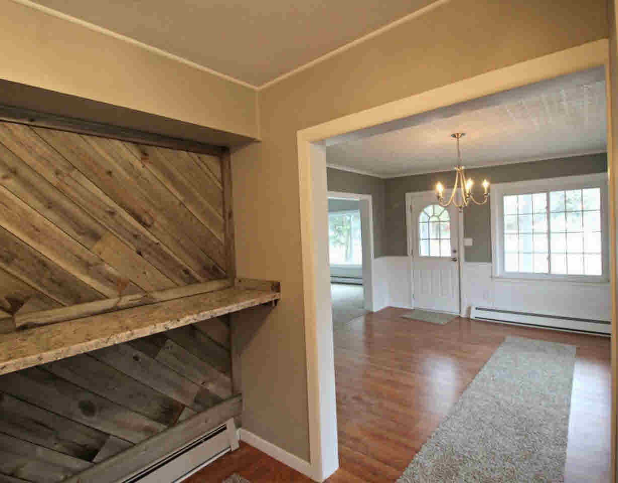 4299 Calkins Road Flint, MI 48532 - Photo 11 of 34 21266774-10.JPG