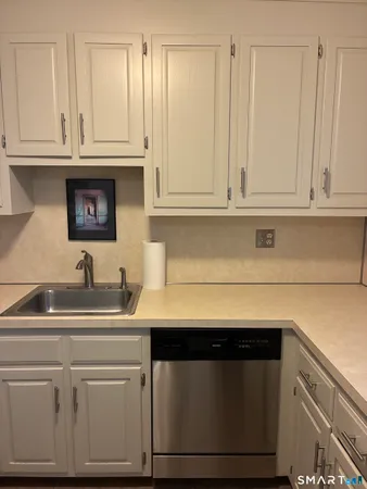 $219,900 | 462 Glendale Avenue, Unit 11, Bridgeport, CT 06606