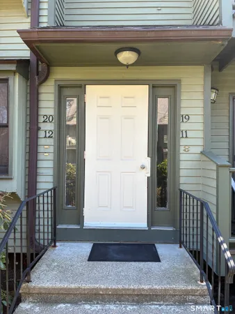 $219,900 | 462 Glendale Avenue, Unit 11, Bridgeport, CT 06606