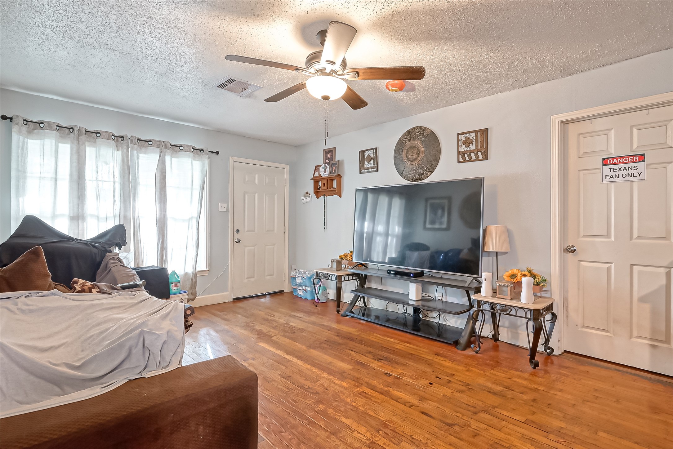 10434 Envoy Street Houston, TX 77016 - Photo 7 of 16