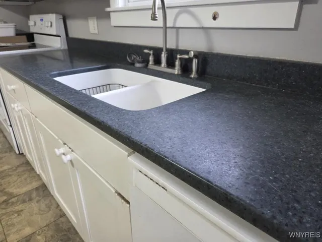 $40,000 | 51 South Street, Le Roy, NY 14482